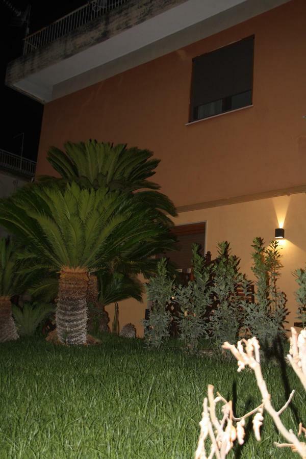 Villa Maria Meta Exterior foto